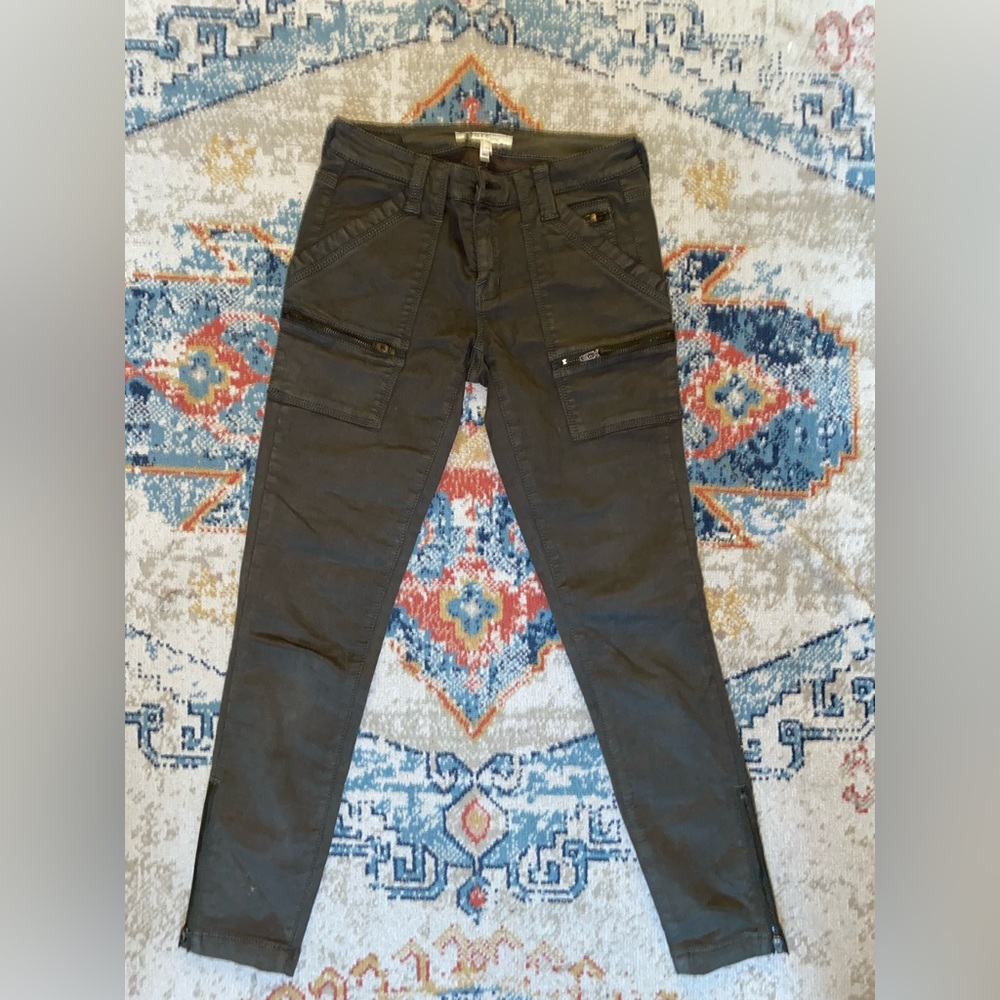 army green cropped cargos